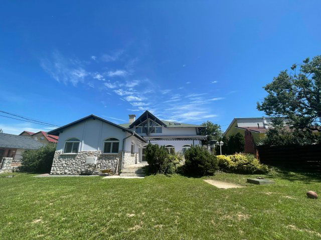 Eladó családi ház, Pécsett, Laufer dűlőn 199.99 M Ft, 6 szobás