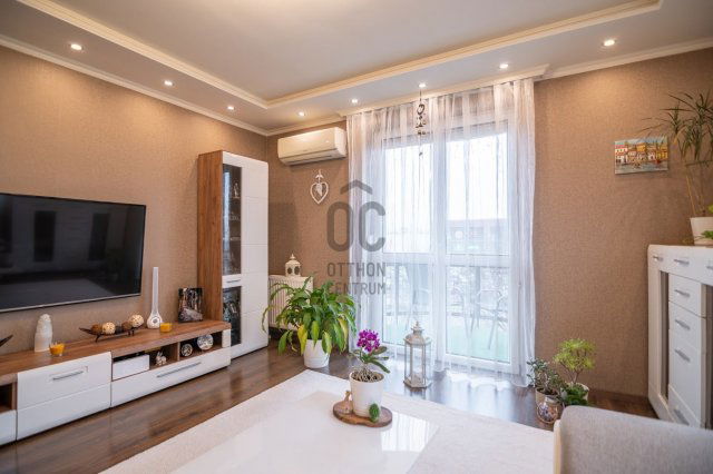 Eladó téglalakás, Budapesten, XV. kerületben 78 M Ft, 3 szobás