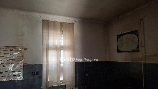 Eladó családi ház, Keszthelyen 33.9 M Ft, 2 szobás