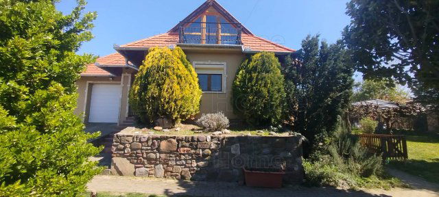 Eladó családi ház, Cserszegtomajon 158 M Ft, 4 szobás