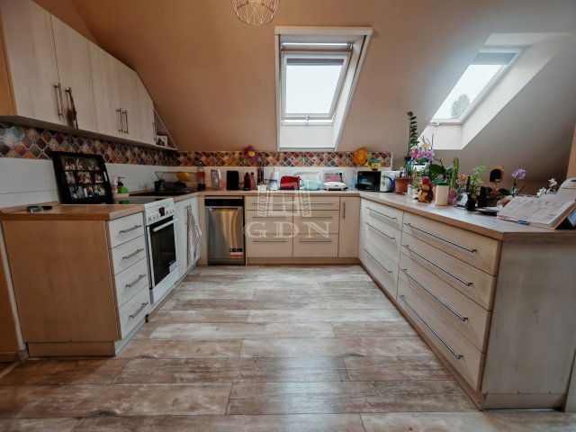 Eladó üzlethelyiség, Csömörön 184.9 M Ft, 7+1 szobás