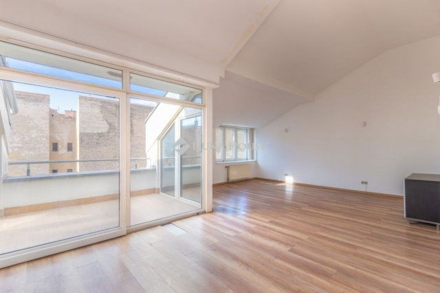 Eladó téglalakás, Budapesten, VII. kerületben 124.9 M Ft