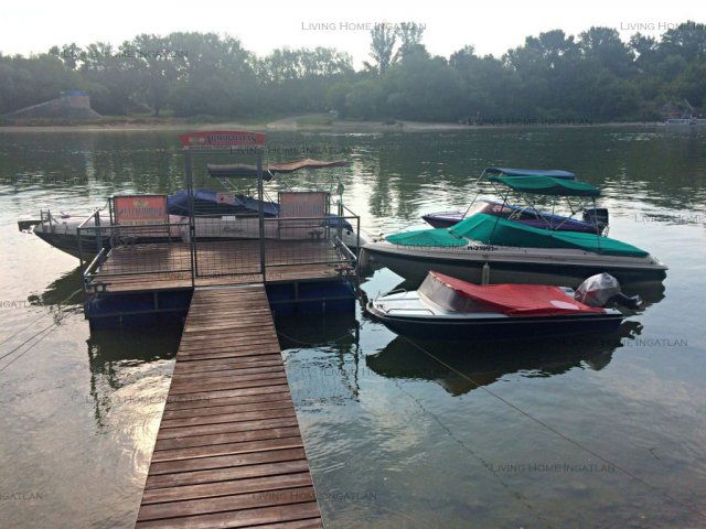 Eladó családi ház, Leányfaluban 150 M Ft, 3 szobás