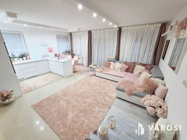 Eladó ikerház, Szigetszentmiklóson 169.9 M Ft, 7 szobás