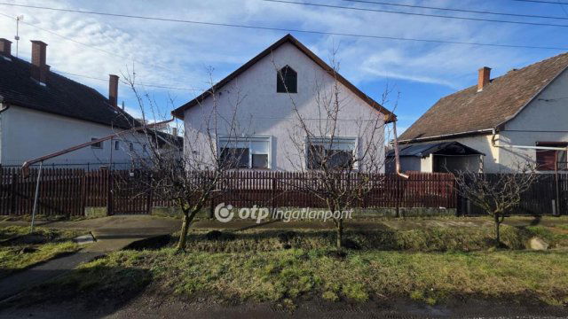 Eladó családi ház, Kabán 38.5 M Ft, 3 szobás