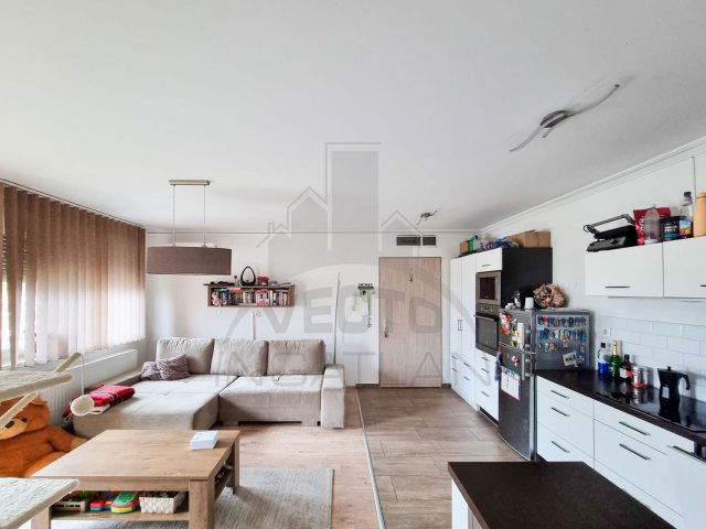 Eladó téglalakás, Szombathelyen 44 M Ft, 2 szobás