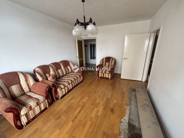 Eladó panellakás, Kecskeméten 62.5 M Ft, 3 szobás