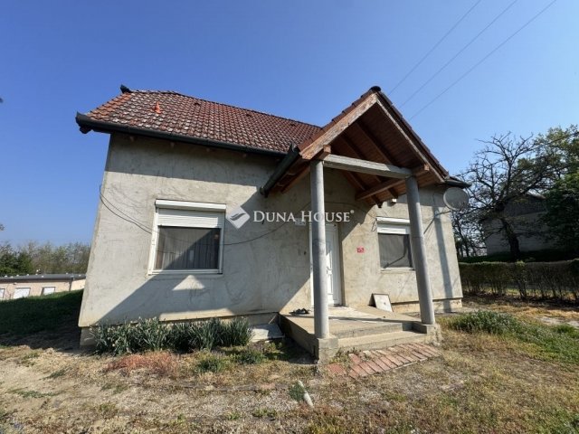 Eladó családi ház, Cibakházán 49.9 M Ft, 5 szobás