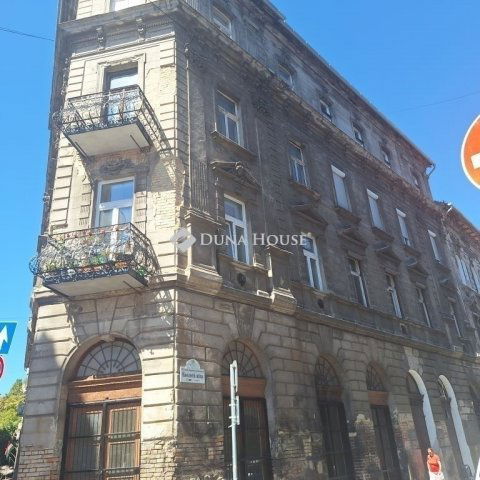 Eladó téglalakás, Budapesten, VIII. kerületben 53.9 M Ft