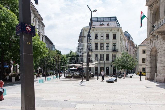 Eladó téglalakás, Budapesten, V. kerületben 115.9 M Ft, 3 szobás