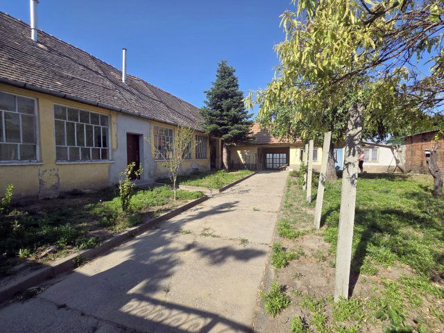 Eladó családi ház, Csátalján 7.5 M Ft, 3 szobás