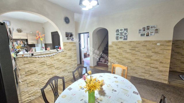 Eladó családi ház, Telekgerendáson 44.9 M Ft, 5 szobás