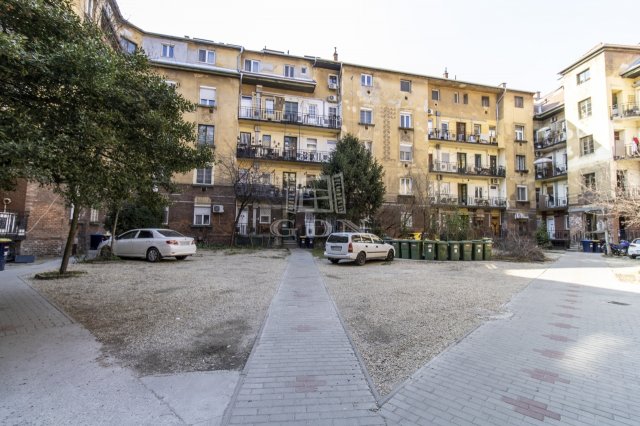 Eladó téglalakás, Budapesten, VIII. kerületben 64.9 M Ft