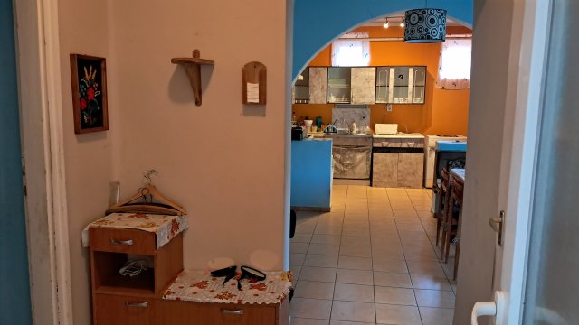 Eladó családi ház, Tiszatenyőn 15.2 M Ft, 2 szobás