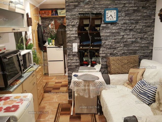 Eladó téglalakás, Budapesten, XV. kerületben 31.9 M Ft, 1 szobás