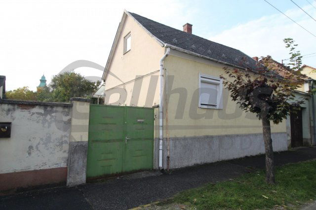 Eladó családi ház, Celldömölkön 25 M Ft, 3 szobás