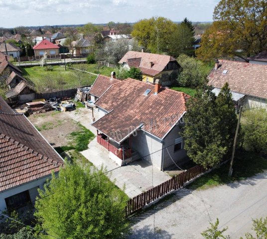 Eladó családi ház, Jászapátiban 21.9 M Ft, 2+1 szobás
