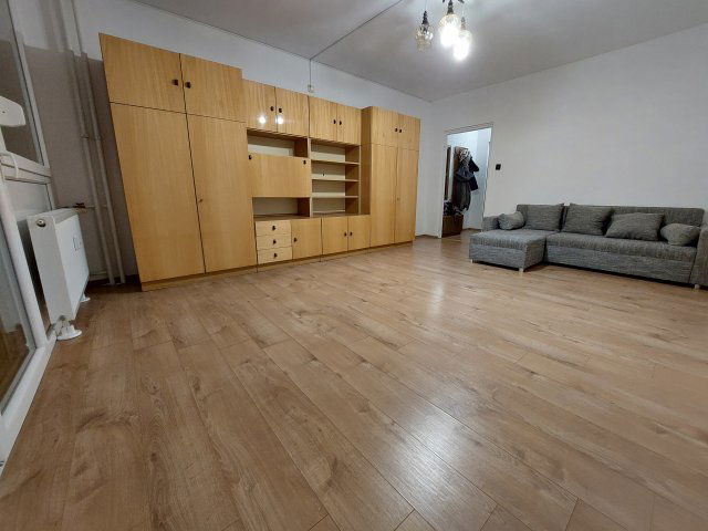 Kiadó panellakás, albérlet, XI. kerületben, Menyecske utcában