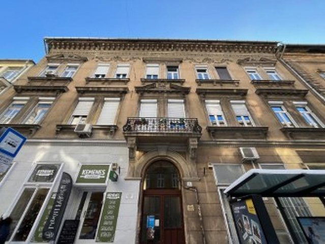 Eladó téglalakás, Budapesten, VII. kerületben, István utcában