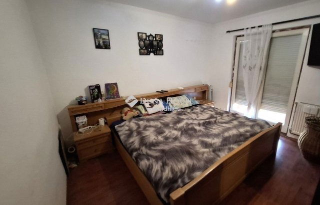 Eladó családi ház, Felsőpakonyban 89.9 M Ft, 9 szobás