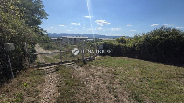 Eladó telek, Vácon 150 M Ft / költözzbe.hu