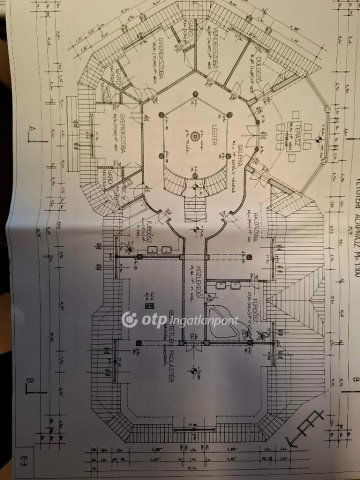 Eladó családi ház, Cegléden 64.9 M Ft, 8 szobás