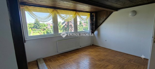 Eladó családi ház, Szentendrén 129 M Ft, 10 szobás