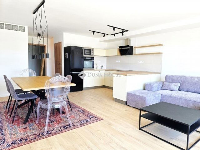 Eladó ikerház, Pécsett 139.9 M Ft, 4 szobás