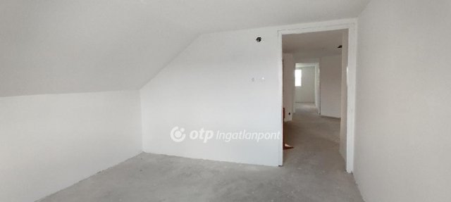 Eladó családi ház, Turán 79 M Ft, 7 szobás