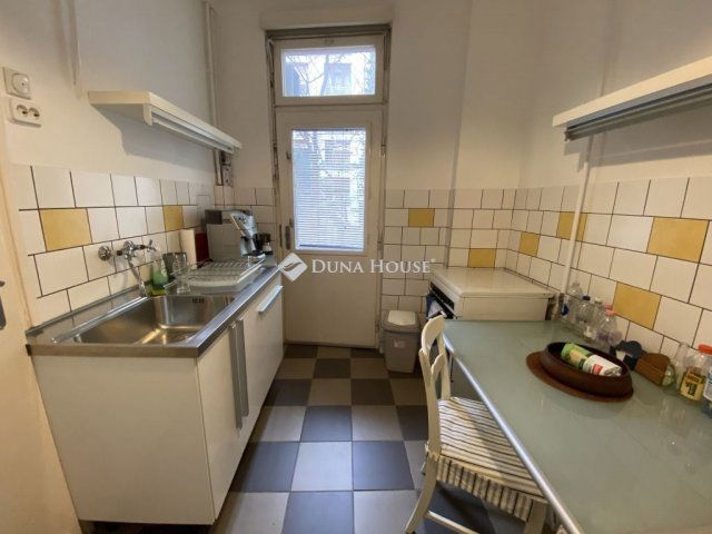Kiadó téglalakás, albérlet, Budapesten, V. kerületben, 2 szobás