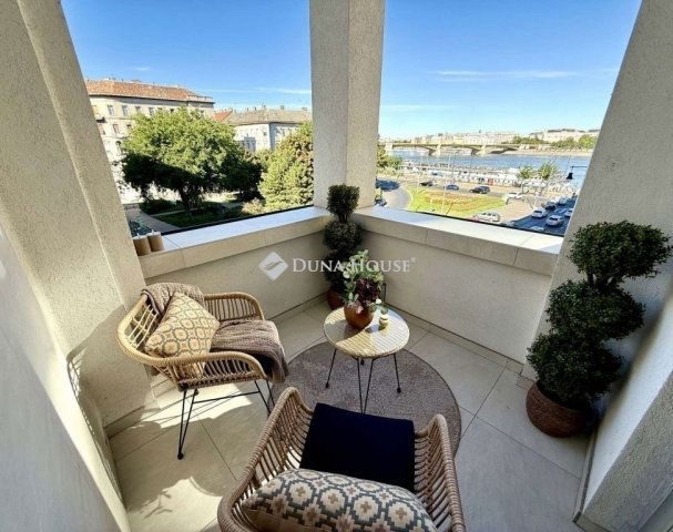 Eladó téglalakás, Budapesten, II. kerületben 289 M Ft, 3 szobás