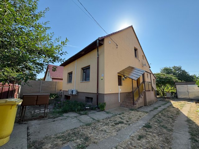 Eladó családi ház, Gyálon 124.9 M Ft, 4 szobás