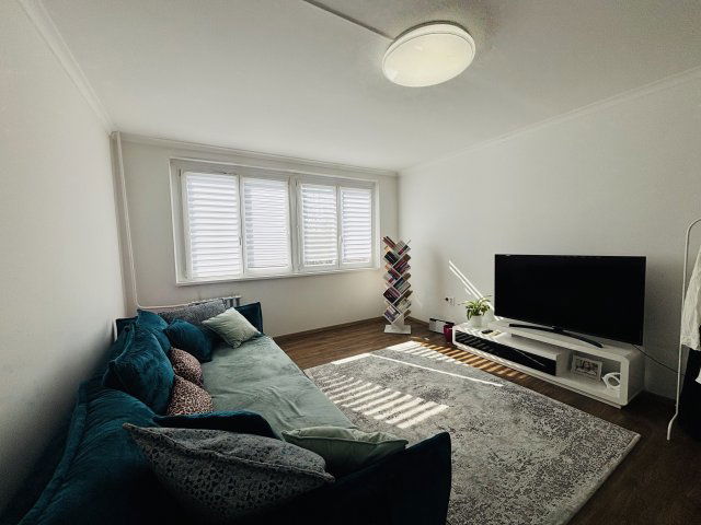 Eladó panellakás, Cegléden 49.9 M Ft, 2 szobás