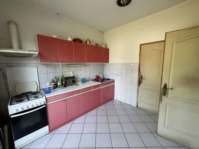 Eladó családi ház, Veszprémben 150 M Ft, 4 szobás