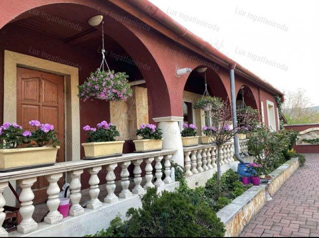 Eladó családi ház, Piliscséven 88 M Ft, 4 szobás