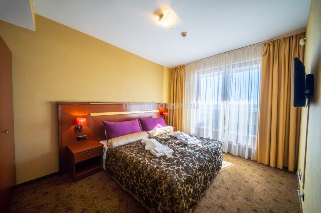 Eladó téglalakás, Balatonfüreden 230 M Ft, 2 szobás