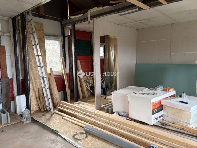 Eladó családi ház, Dorogon 18.5 M Ft, 1 szobás