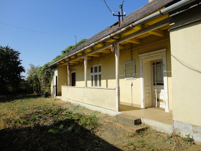 Eladó családi ház, Gávavencsellőn 10.8 M Ft, 2 szobás