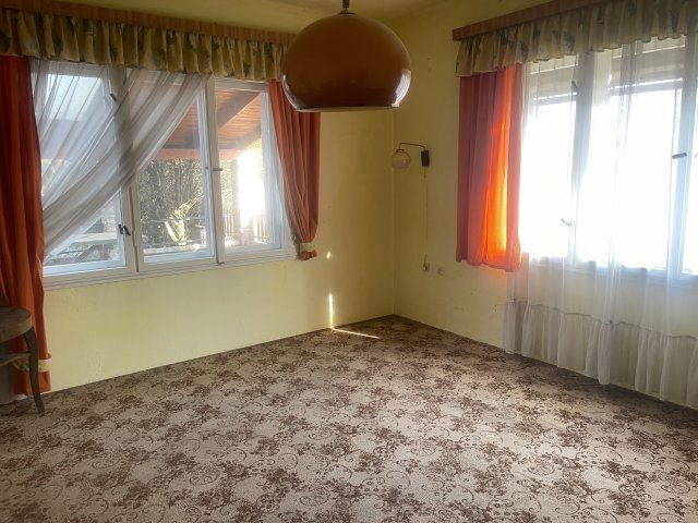 Eladó családi ház, Baján 33 M Ft, 3 szobás