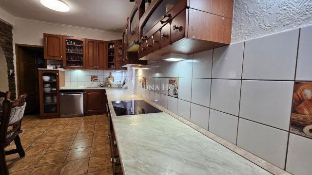 Eladó családi ház, Nyíregyházán 98.9 M Ft, 4 szobás