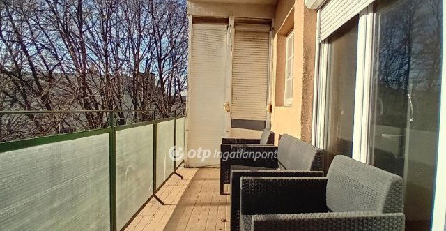 Eladó téglalakás, Székesfehérvárott 42 M Ft, 1+1 szobás