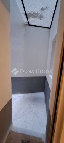 Eladó téglalakás, Budapesten, VIII. kerületben, Mátyás téren