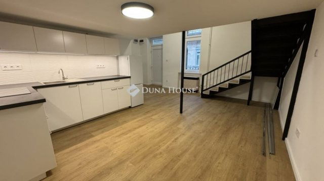 Eladó téglalakás, Budapesten, VIII. kerületben 99.7 M Ft