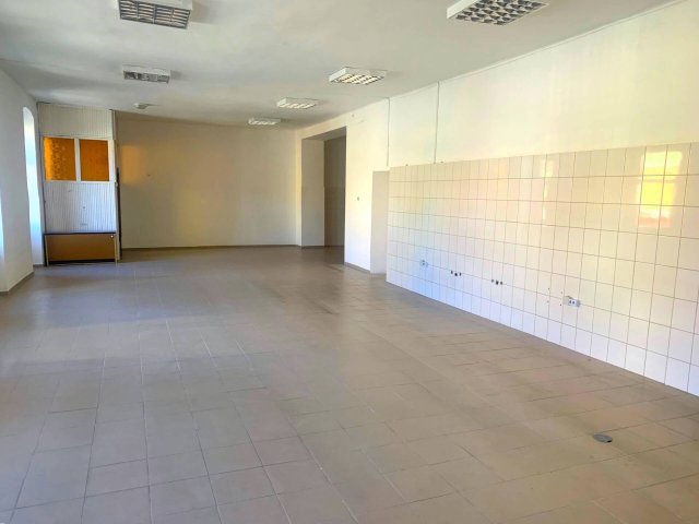 Eladó üzlethelyiség, Sátoraljaújhelyen 32 M Ft