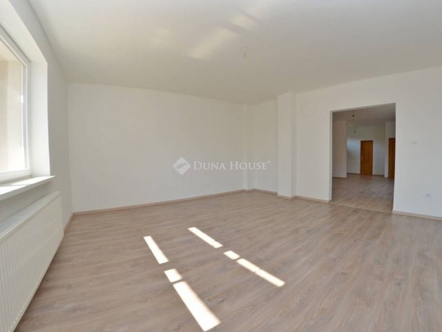 Eladó ikerház, Budapesten, XIX. kerületben 139.9 M Ft, 5 szobás