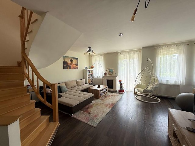 Eladó téglalakás, Ürömön 165 M Ft, 4 szobás