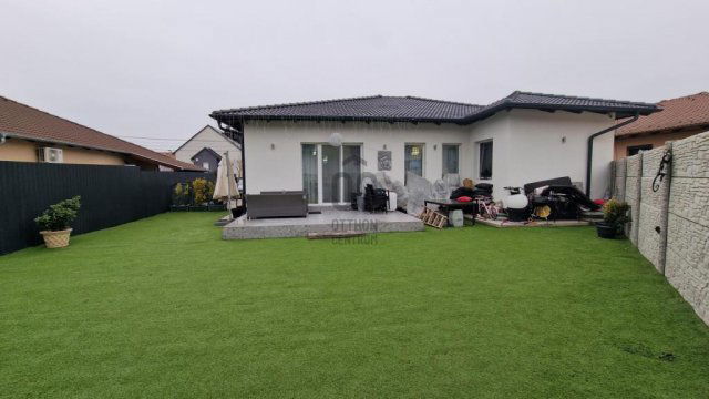 Eladó családi ház, Gyálon 155 M Ft, 4 szobás