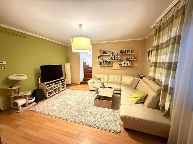 Eladó téglalakás, Szentendrén, Nyár utcában 128.9 M Ft