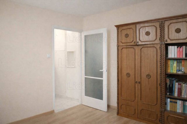 Eladó panellakás, Székesfehérvárott 44.9 M Ft, 2 szobás