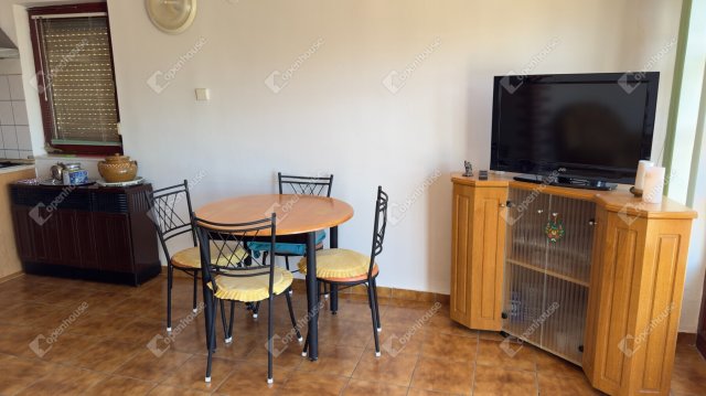 Eladó családi ház, Dunaalmáson 62.5 M Ft, 3 szobás